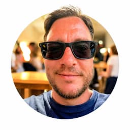 Ray Sabee, oprichter en eindverantwoordelijke van Rijscholenvergelijken.nl