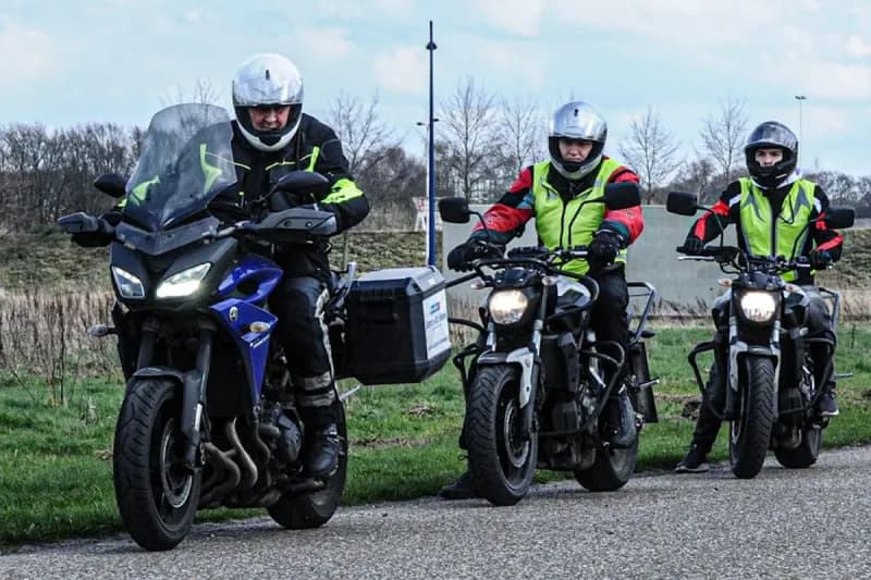 Auto en Motor Rijschool Bert van den Hoek - Amersfoort