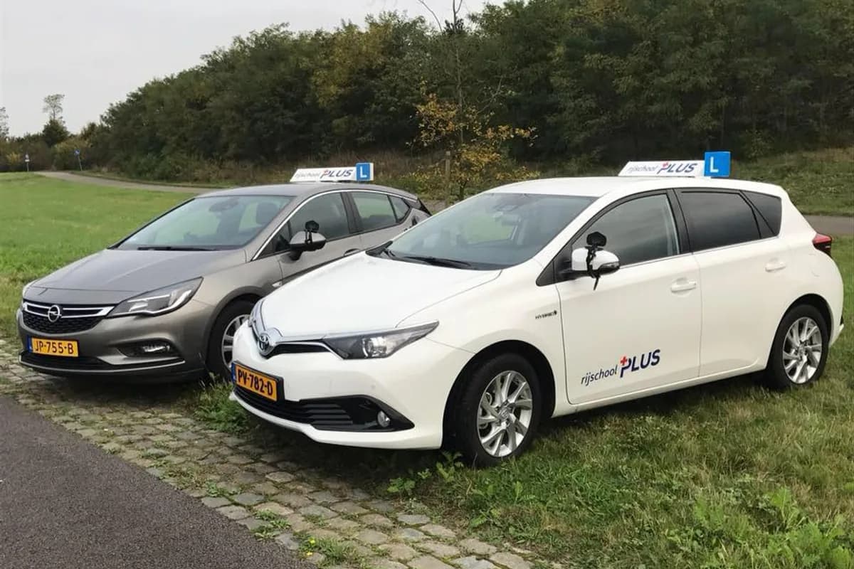 auto rijschool PLUS - Venlo