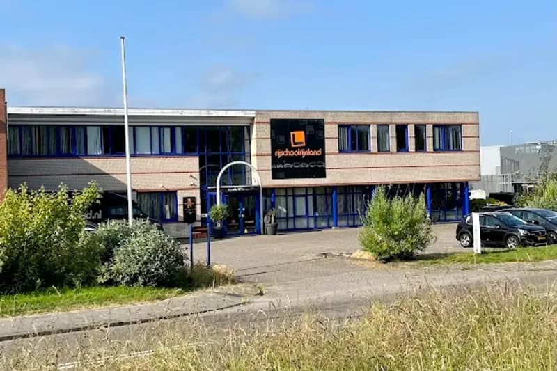 Autorijschool "Rijnland" B.V. - Alphen aan den Rijn