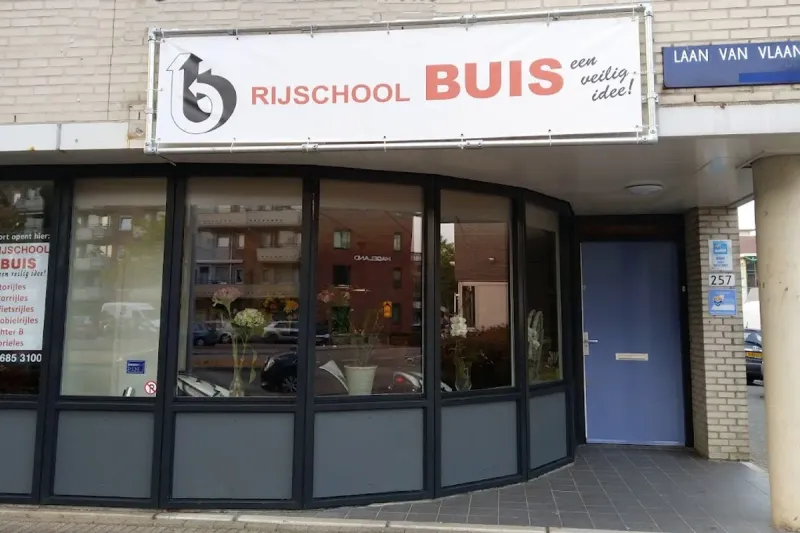 L. Buis