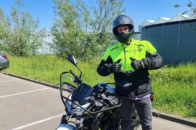 Motorrijlesnu
