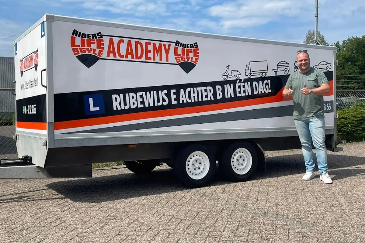 Riders Lifestyle rijschool Almere, en t gooi