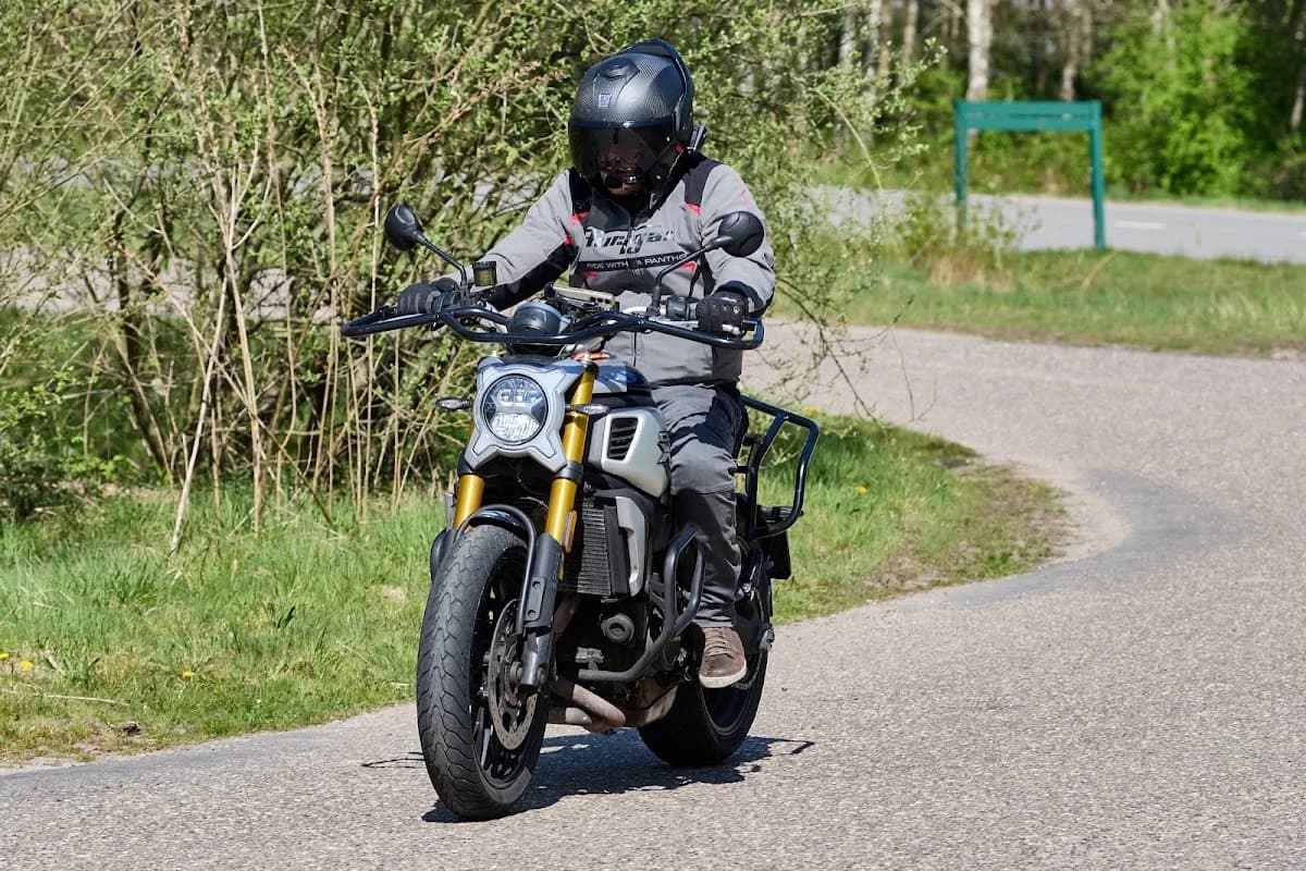 Rijschool 200PK - Amersfoort