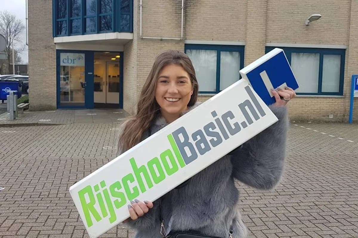 Rijschool Basic - Haarlem