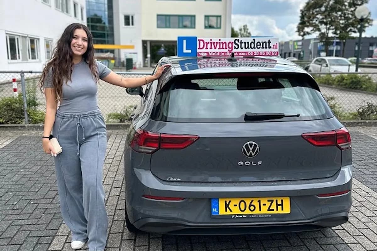 Rijschool Drivingstudent - Arnhem