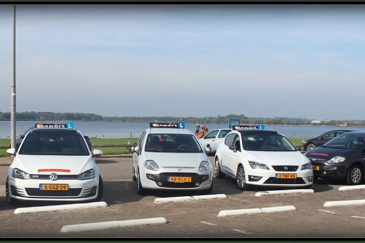 Rijschool Expert B.V. - Leiden