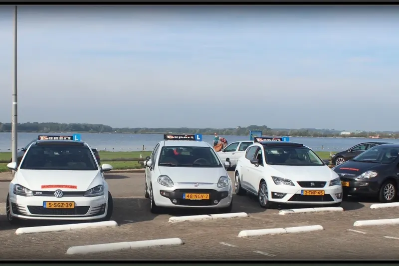Rijschool Expert B.V. - Leiden