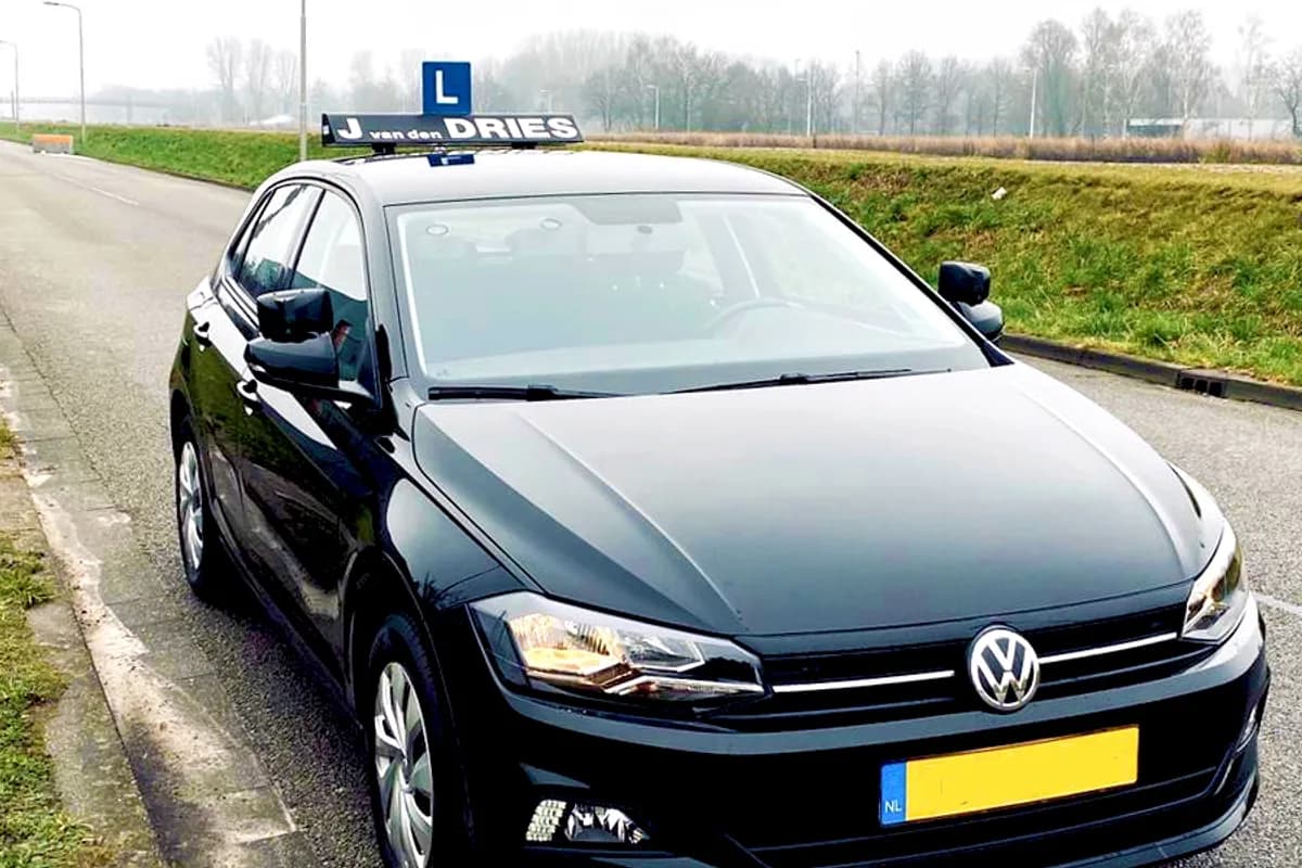 Rijschool J. van den Dries