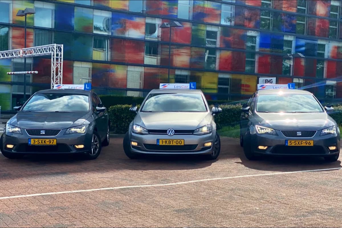 Rijschool LesCar - Hilversum