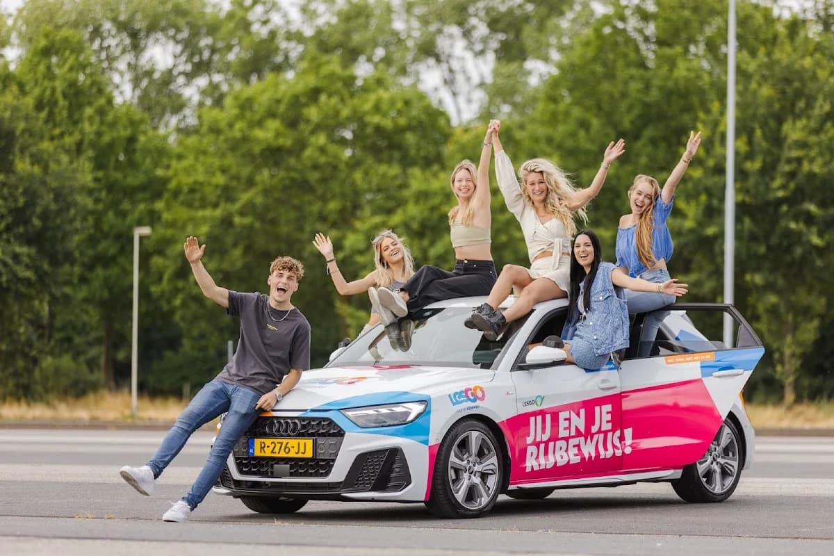 Rijschool Miranda Dijkstra t.h.o.d.n. LesGo - Leeuwarden