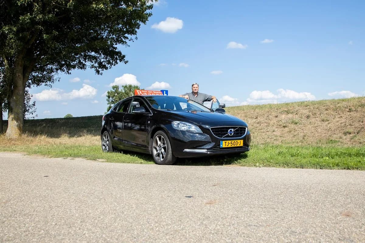 Rijschool Ron den Besten - Oss