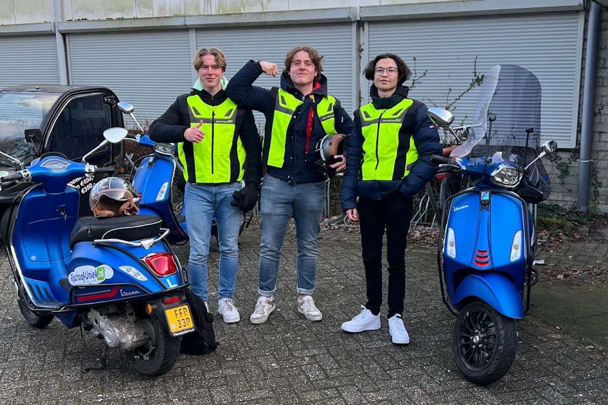 Rijschool Uniek - Leiden