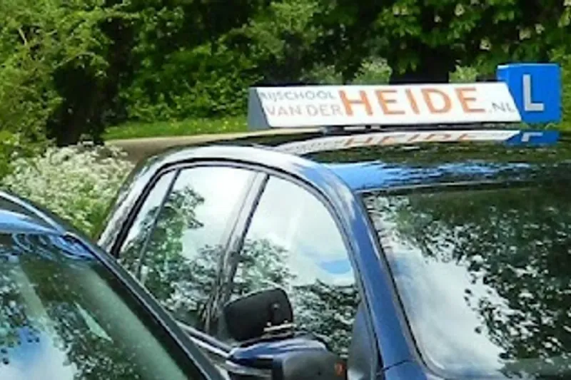 Rijschool van der Heide - Groningen