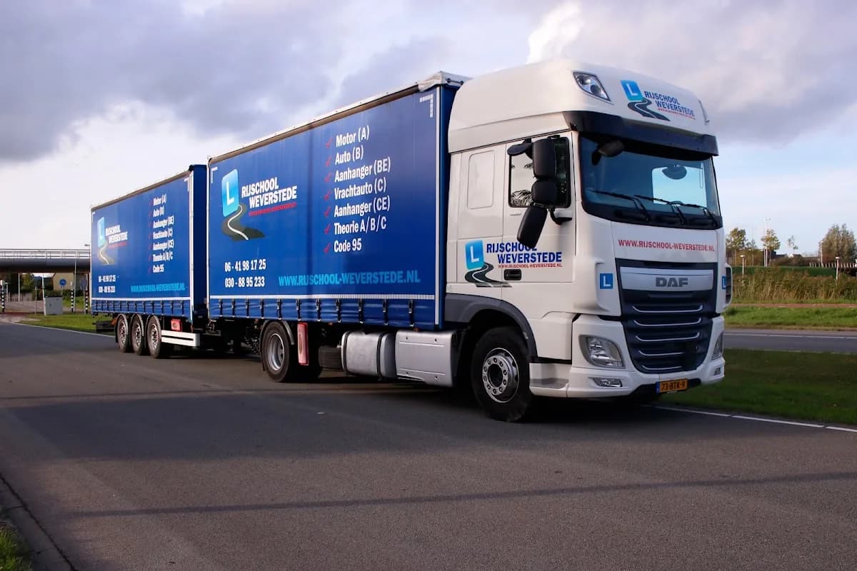 Rijschool Weverstede BV