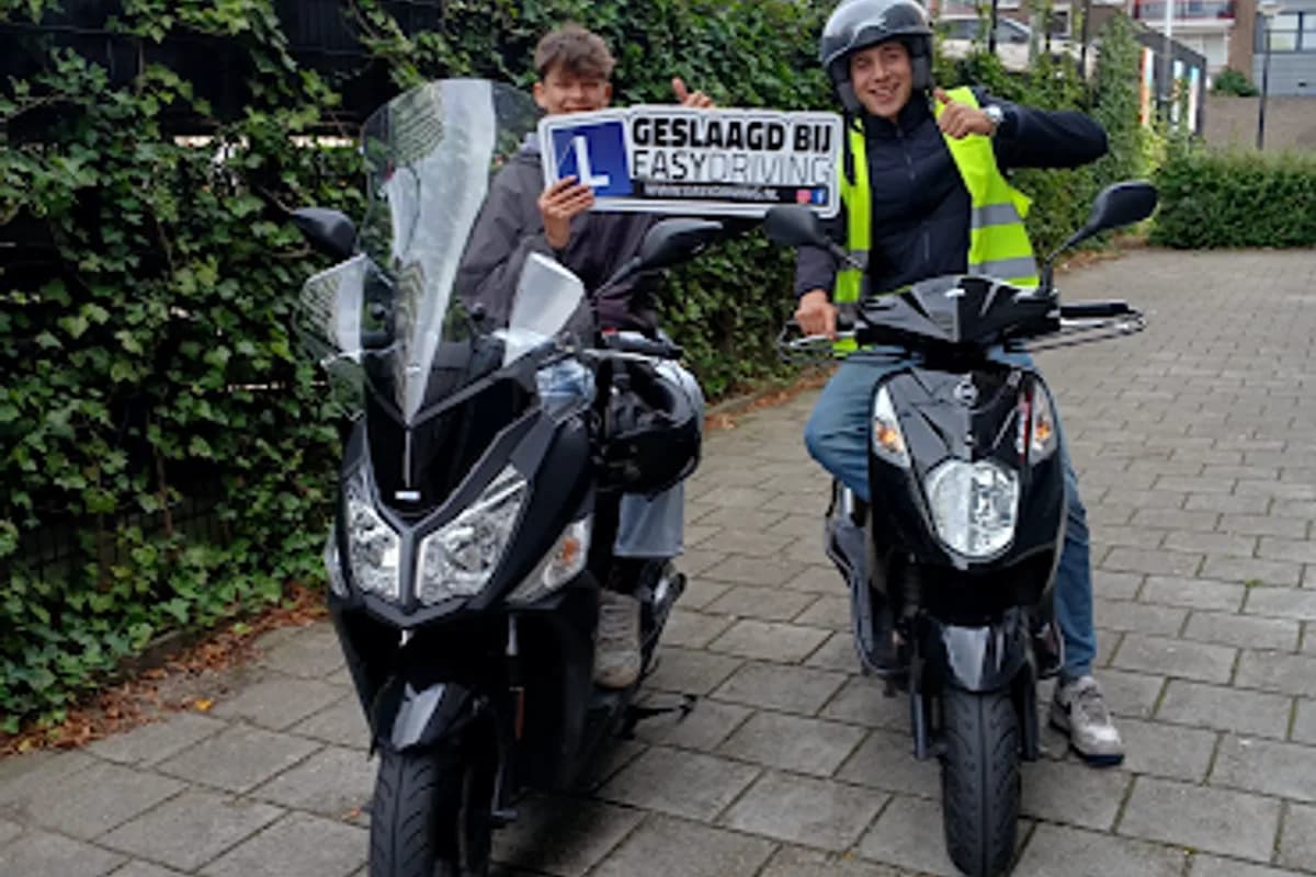 Scooter Rijbewijs Den Haag - Easydriving 🚗🏍️🛵