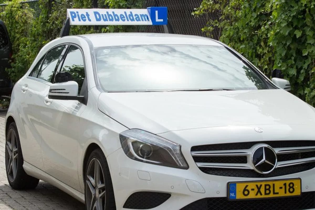 VERKEERSSCHOOL PIET DUBBELDAM B.V. - Barendrecht